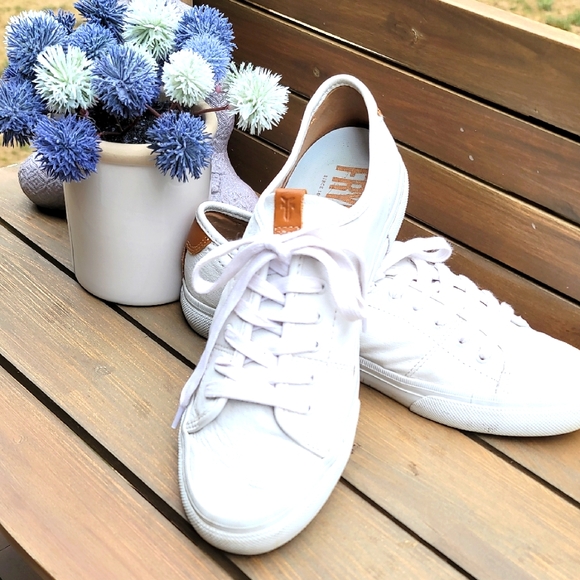 Frye Shoes - 💥FRYE💥White and Tan Women's Sneakers